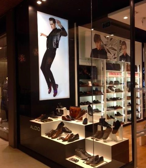 Zorlu Center Avm /Shopping Mall - Louis Vuitton Mağazası
