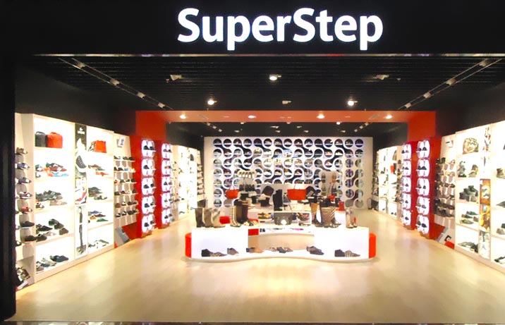 Магазин кроссовок step. SUPERSTEP Стамбул. SUPERSTEP Метрополис. SUPERSTEP магазины в Стамбуле. Super Step магазин.